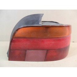 BMW E39 SEDAN LAMPA PRAWY TYŁ TYLNA 8358032